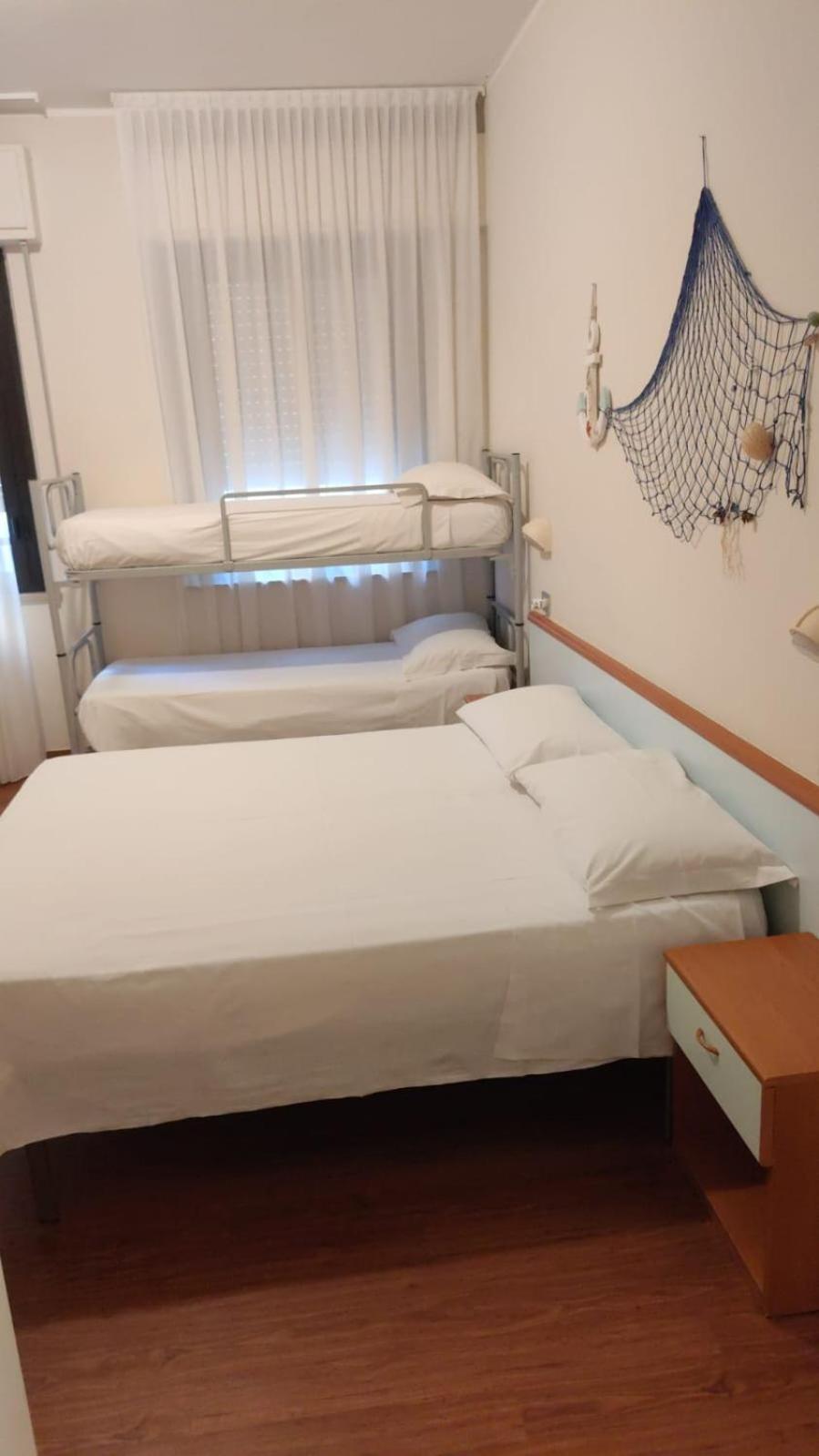 Hotel Maracaibo Ріміні Екстер'єр фото
